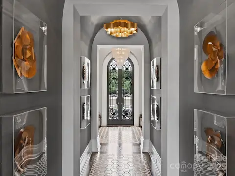Vestibule to Primary Suite