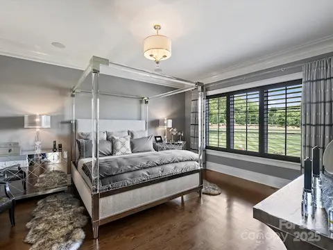 Guest House Primary Suite