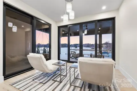 Primary Suite Sitting Area