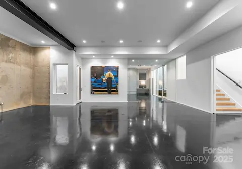 Lower Level Bonus Room