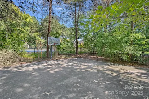 30x30 basketball area
