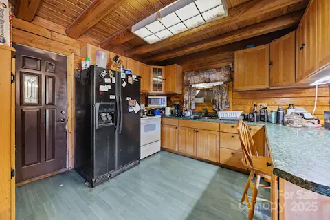3178 Foxford Kitchen