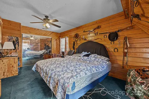 3178 Foxford Upstairs 2nd bedroom