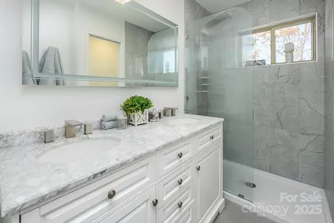 Primary Bedroom Bath