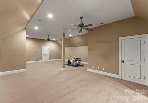 3rd Level bonus room