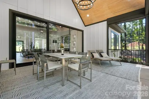 Very spacious screened porch