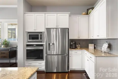 Wall oven and built-in microwave