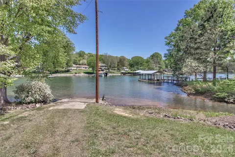 This home offers the distinct advantage of convenient community lake access.