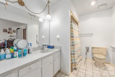 Back ensuite