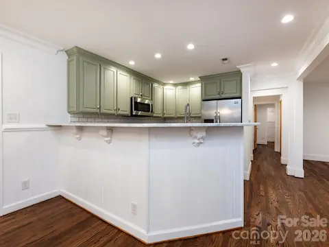 Breakfast bar