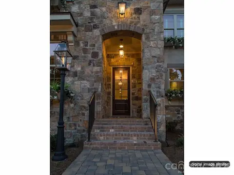 Photos are for illustrative purposes only and not the actual home