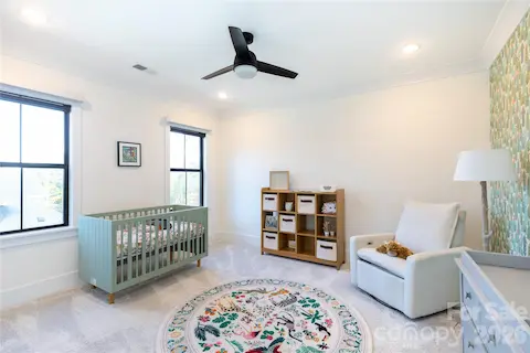 Additional second floor bedroom with ensuite bathroom