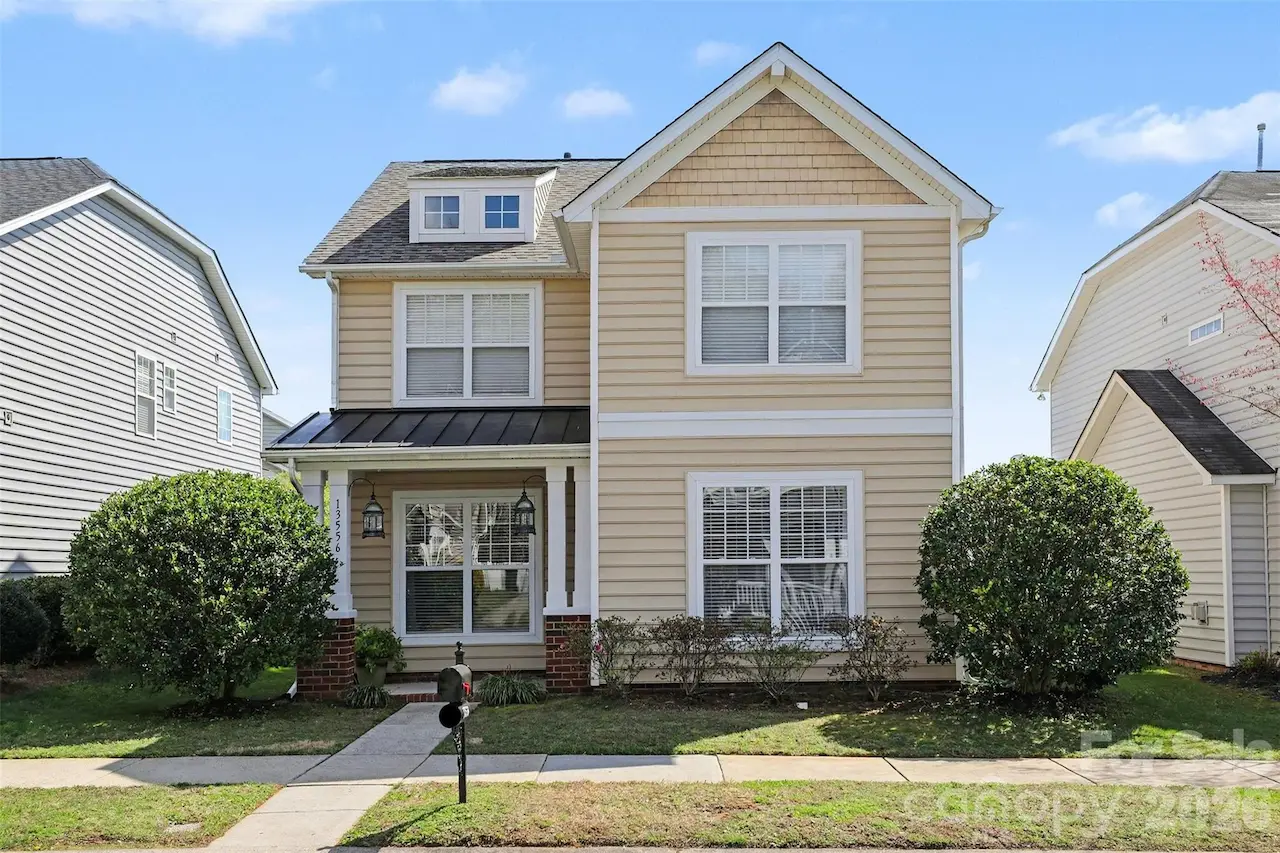 13556 Aldenbrook Drive, Huntersville, NC
