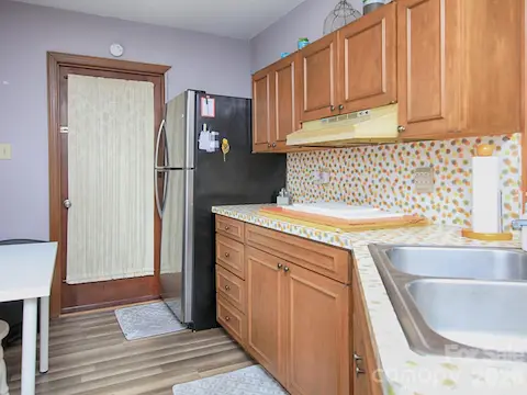 2nd living quarters kitchen