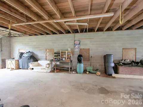 Barn/workshop/autoshop