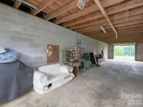 Barn/workshop/autoshop