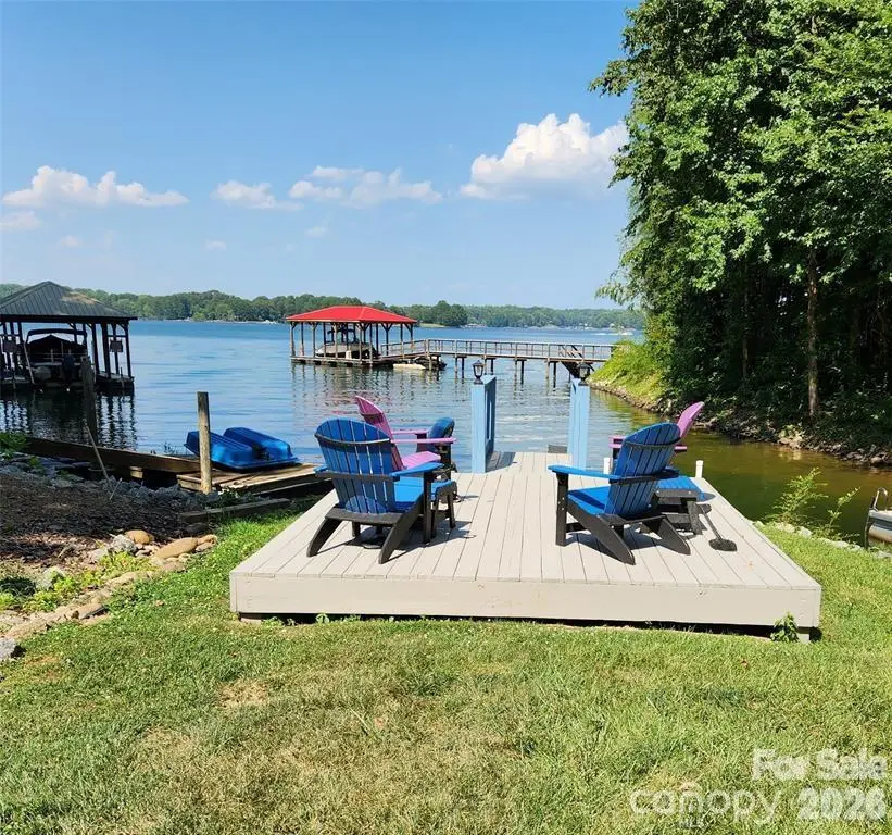 9542 Riviera Drive, Sherrills Ford, NC