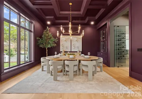 Dining room with ceiling  details
