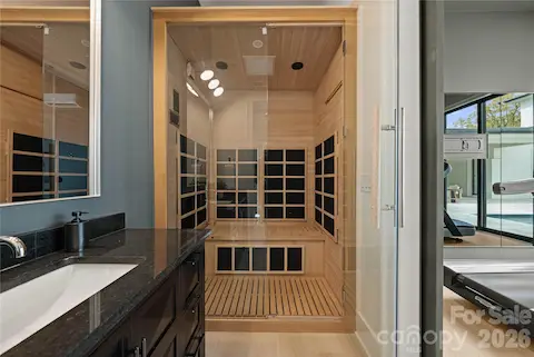 Dry Sauna & steam shower