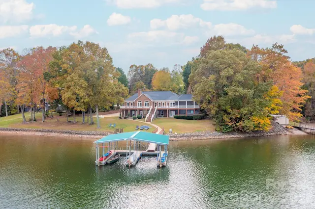 185 Willow Point Road, Troutman, NC