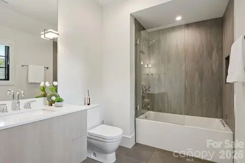 En-Suite Bath