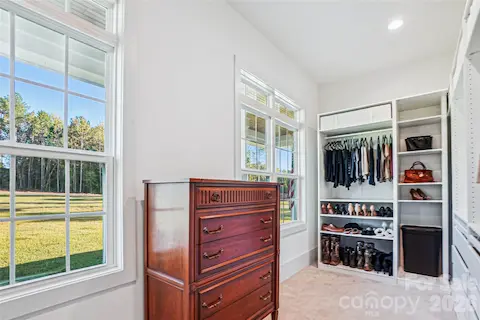 Primary suite walk in closet
