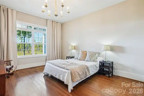 Primary suite