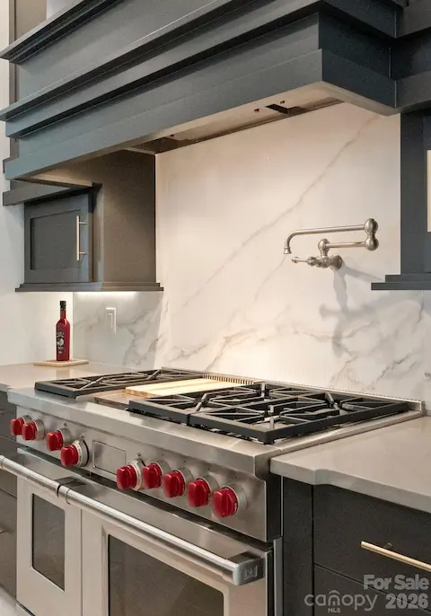Wolf, Six Burner, Gas Range with Double Ovens