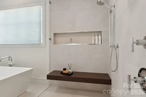 Owners Bath