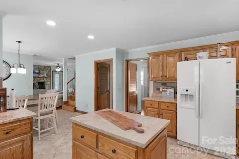 kitchen and eating