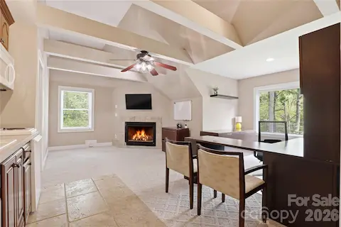 2nd Upstairs Living Quarters with kitchen, gas fireplace and area for office space.