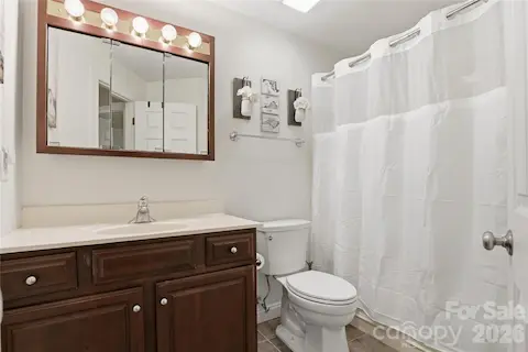 2nd Living Quarters full bathroom.