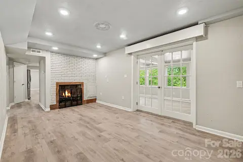2nd Level Eating Area