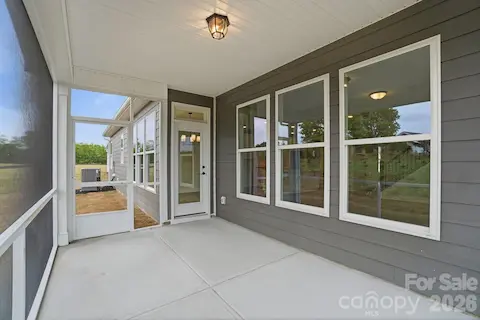 Screened in Porch
