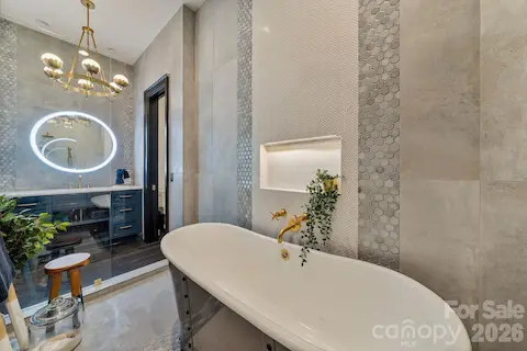 Wet room for en suite BR #5