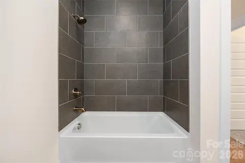 Secondary Full Bath