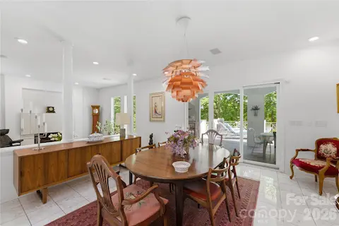 Dining room leading to terrace