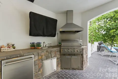 Outdoor kitchen on terrace