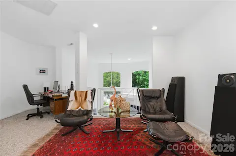 Second level sitting area