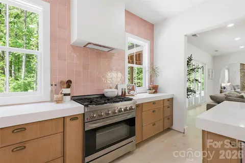 Customizable kitchen