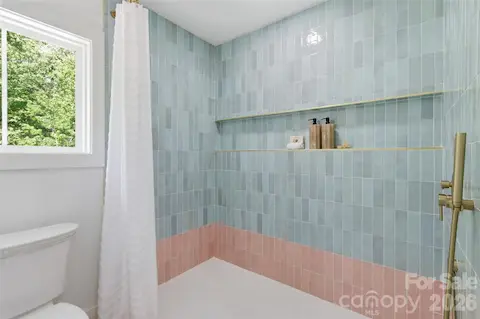 Customizable bathroom