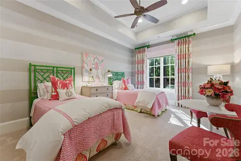 Lilly-Inspired Twin Suite