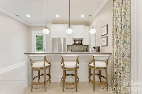 Guest Kitchen & Bar