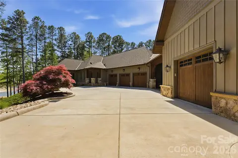 Lakeside Garage Court