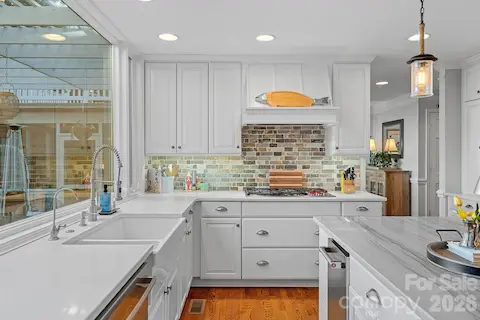 and an easy flow to dining indoors and out