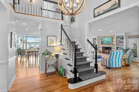 From the moment you walk in, you will feel at home on the lake