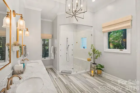 Expansive shower with custom shower heads
