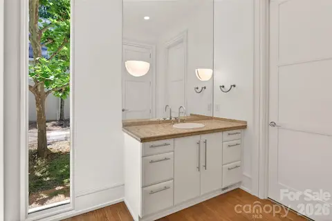 Bathroom 4