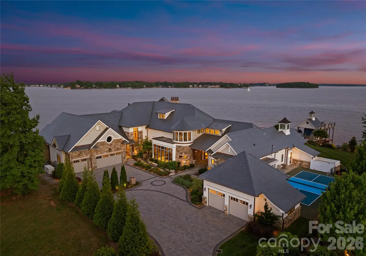 8515 Norman Estates Drive, Denver, NC