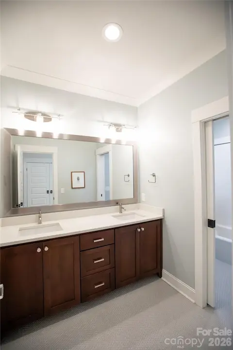 Bath (full) - Second Level